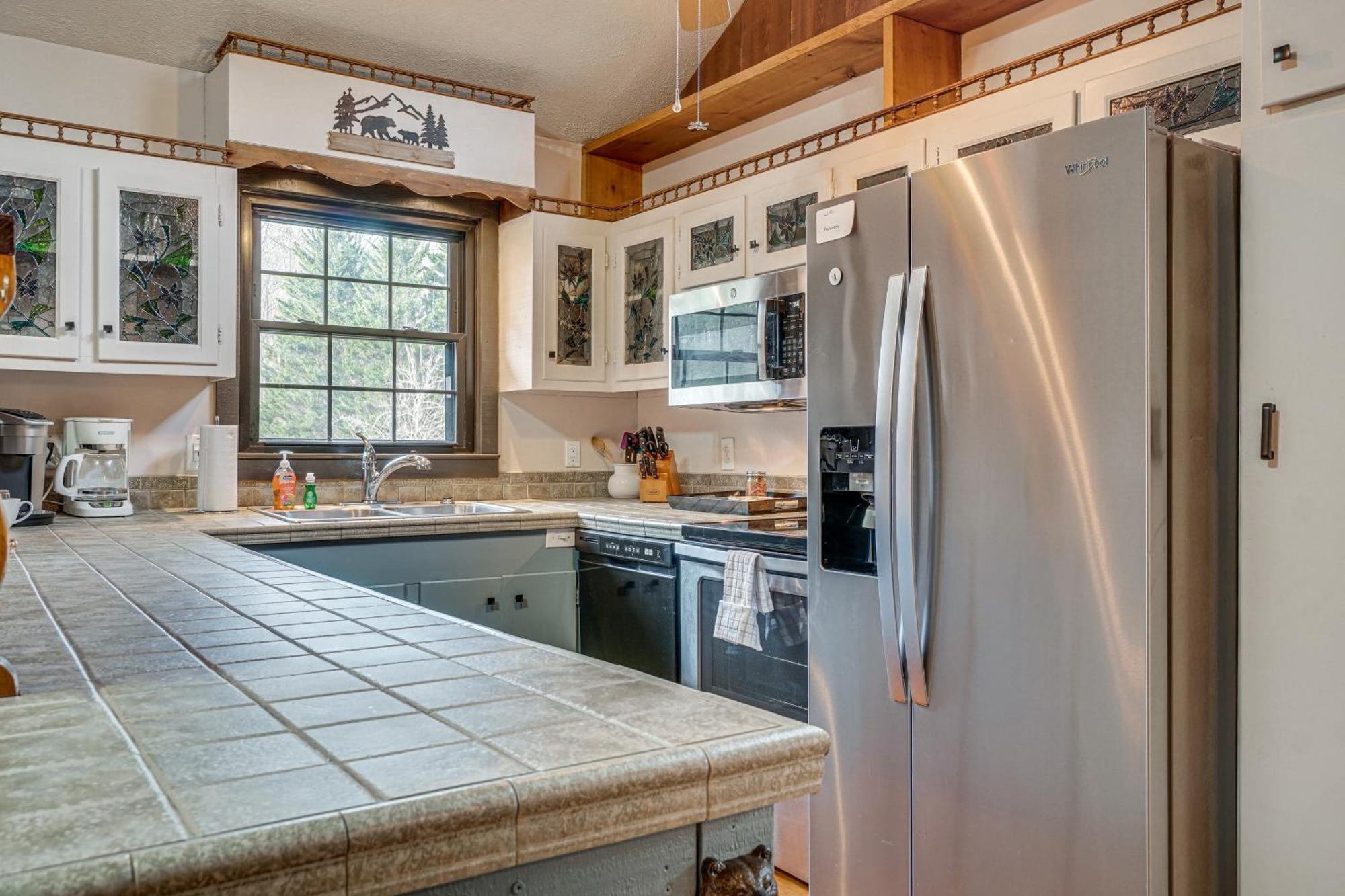 Charming Cabin With Fire Pit And Decks About 7 Mi To Helen Sautee Nacoochee Exterior photo